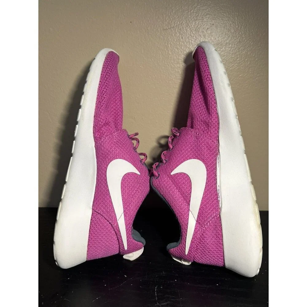 Nike Roshe One Women’s White Club Pink Running Shoes Size 8 #511882-605 - Picture 4 of 9